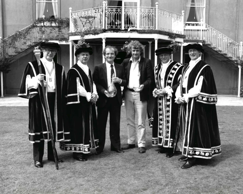 1985-Annual-award-1-scaled